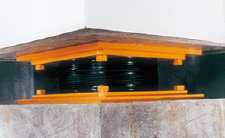 積層ゴム支承の写真